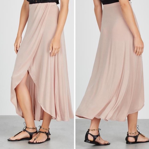 Smoke And Mirrors Skirt in Taupe - Picture 7 of 9